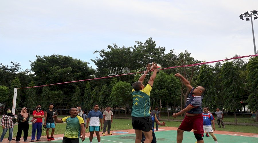 Gandeng APH, Rutan Bantaeng Gelar Pertandingan Voli Persahabatan 