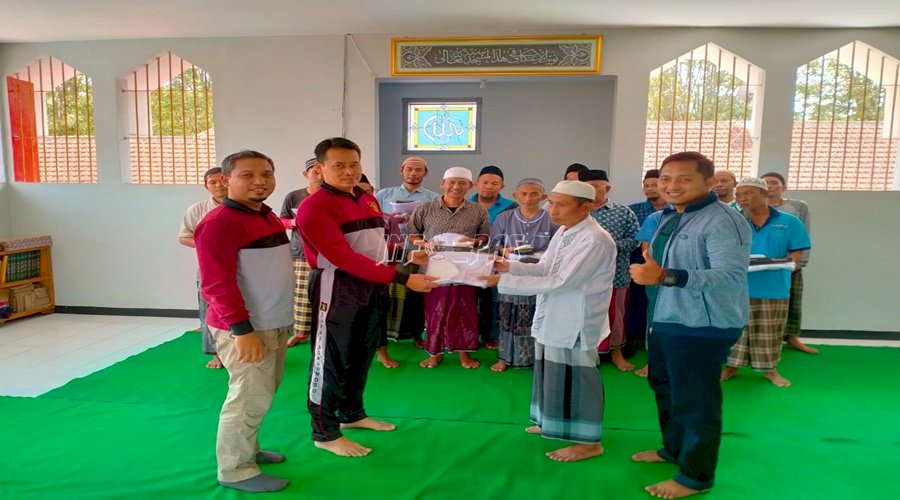 Lapas Bondowoso Bagikan Seperangkat Alat Ibadah bagi WBP
