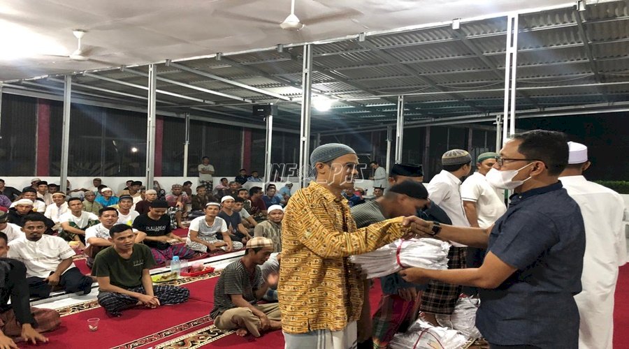Lapas Padang Bagikan Baju untuk WBP Beribadah