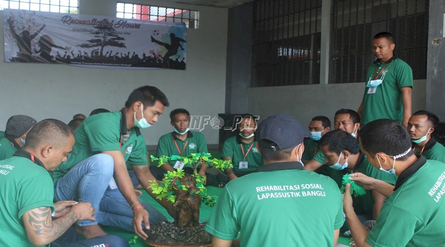 WBP LPN Bangli Ikuti Lomba Kerajinan Tangan Bonsai