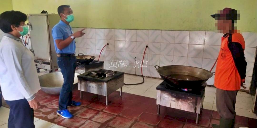 Kalapas Sampit Kontrol Kondisi Dapur Lapas