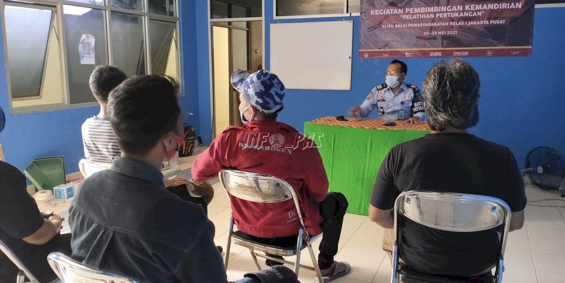 5 Klien Bapas Jakarta Pusat Dibekali Pelatihan Pertukangan