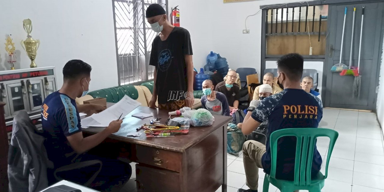 12 Narapidana Dipindahkan ke Lapas Padang