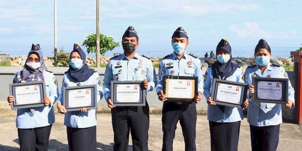 6 Petugas Lapas Padang Berprestasi, Kalapas Padang Pacu Kinerja Seluruh Petugas