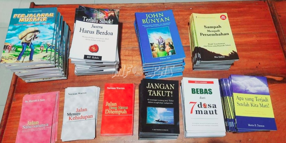 Divpas Maluku Terima 140 Buku Bacaan dari Yayasan Komunikasi Bina Kasih