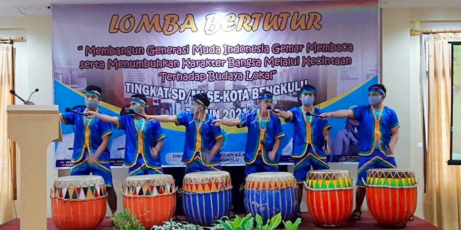 Penampilan Kesenian Dol Anak LPKA Bengkulu Pukau Komisi III DPR
