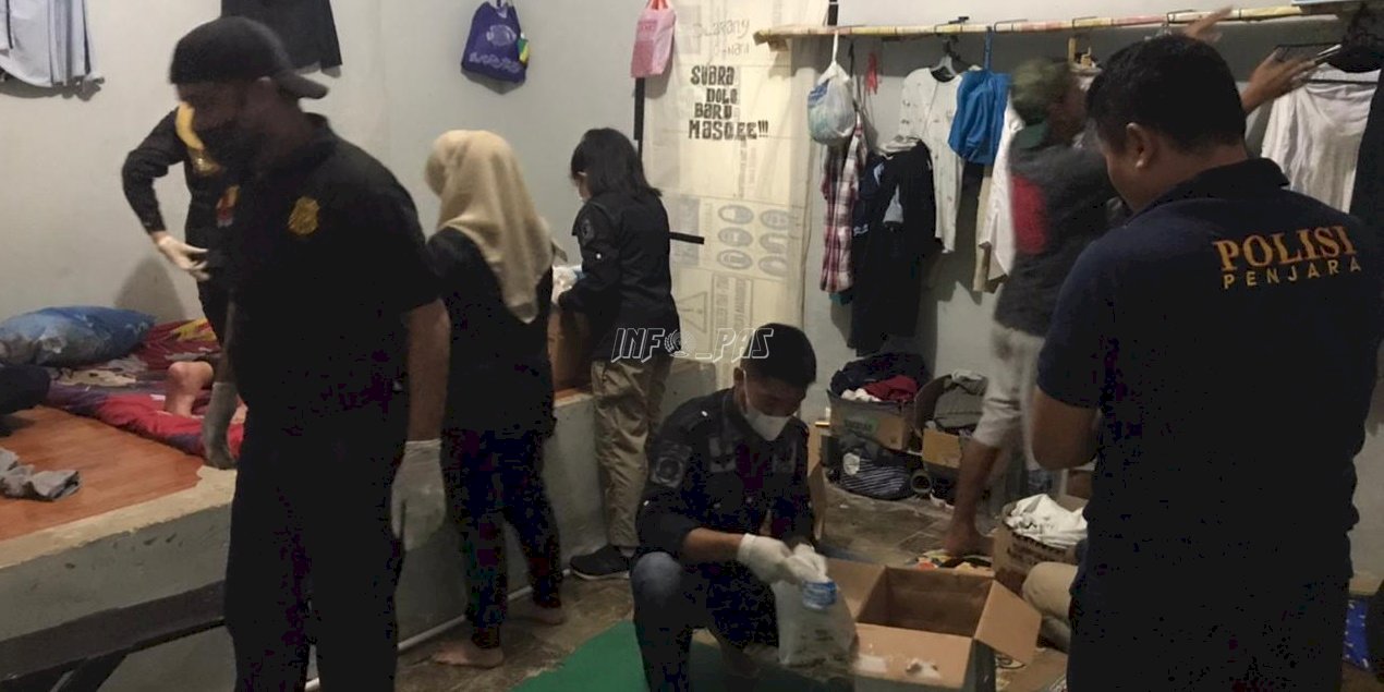 Bersihkan Halinar, Jajaran Rutan Ambon Geledah Blok Narkotika