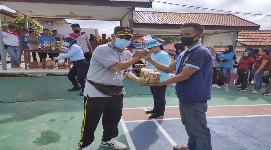 Tutup Porsenap, Kalapas Muara Teweh Bagikan Hadiah Lomba