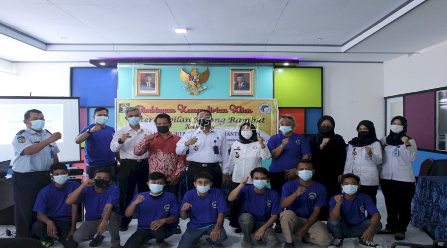 Bapas Cirebon Berikan Pelatihan Keterampilan Potong Rambut bagi Klien