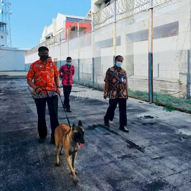 Kontrol Branggang, LPN Pamekasan Libatkan Anjing K-9