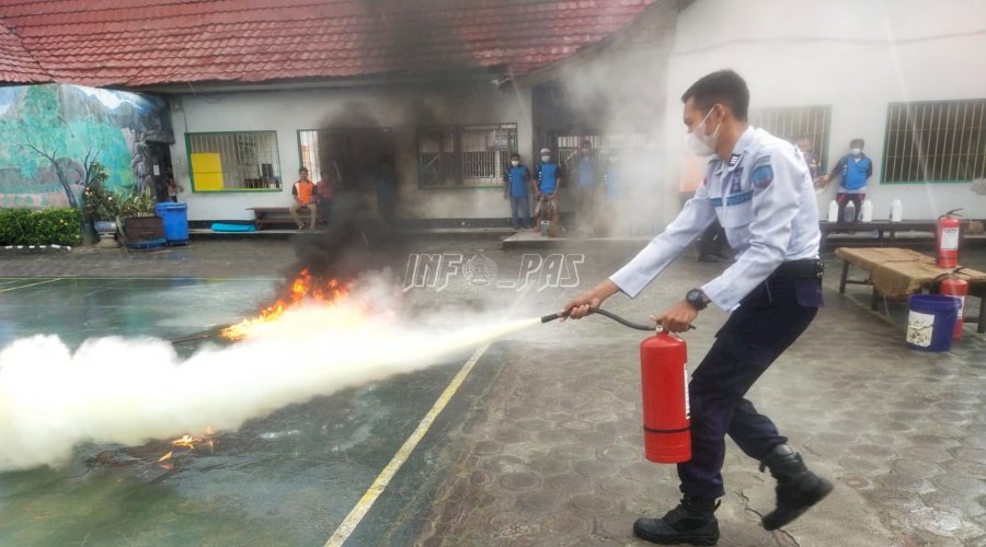 Gelar Pelatihan Damkar, Lapas Sampit Gandeng DPKP & Polres Kotim