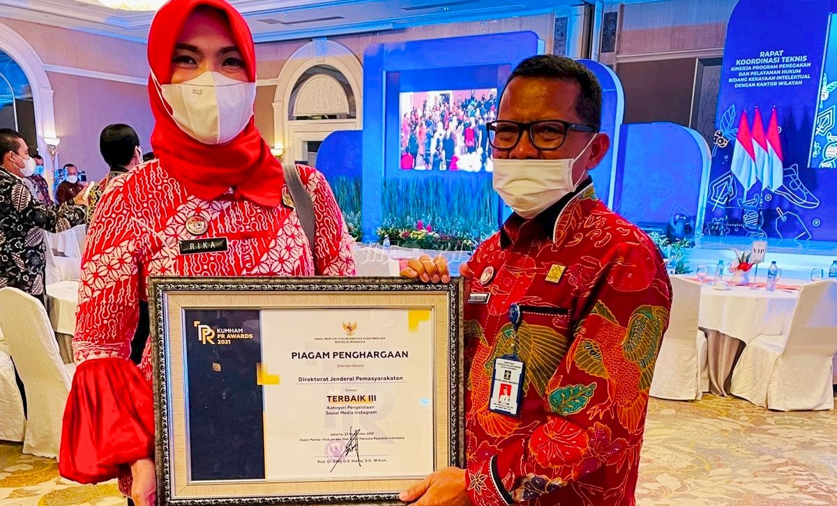 Ditjenpas Raih Penghargaan Kategori Pengelolaan Sosial Media Instagram Kumham PR Awards 2021