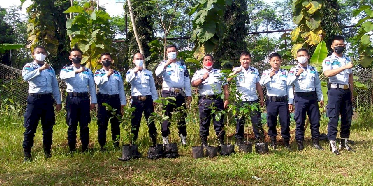 Dapat SK, 4 ASN Lapas Batang Tanam Bibit Buah Ungkapkan Rasa Syukur