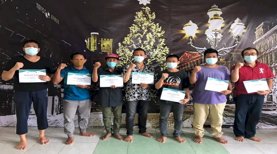 Narapidana Lapas Semarang Terima Piagam Penghargaan dari Second Chance Foundation