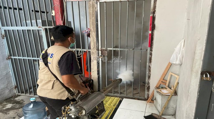 Antisipasi DBD, Rutan Bantaeng Difogging