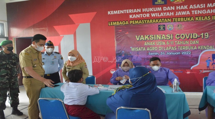 Vaksinasi COVID-19 di Lapas Terbuka Kendal Dirangkaikan dengan Agrowisata