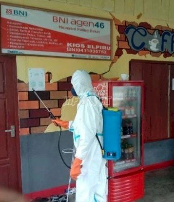 Tekan Penyebaran Omicron, Lapas Piru Semprotkan Disinfektan