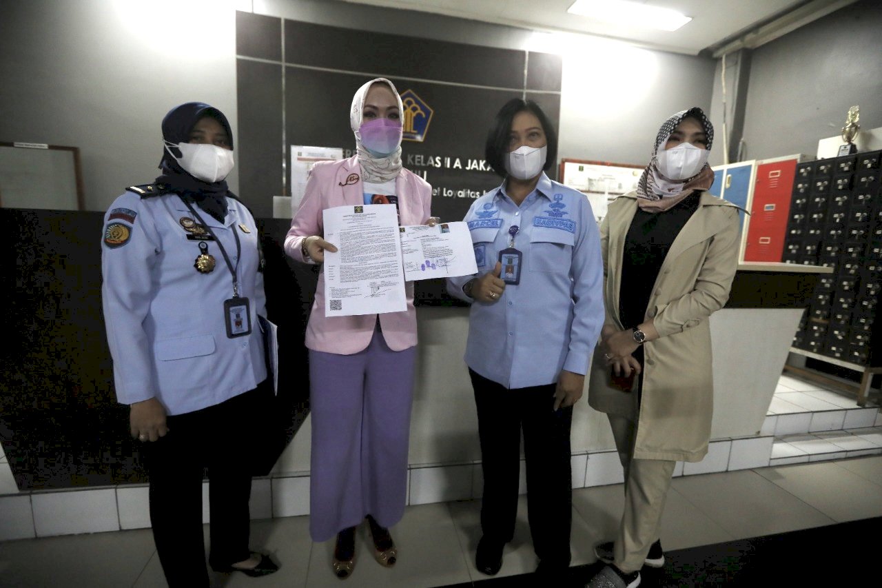 Hari ini Angelina Sondakh Jalani Cuti Menjelang Bebas