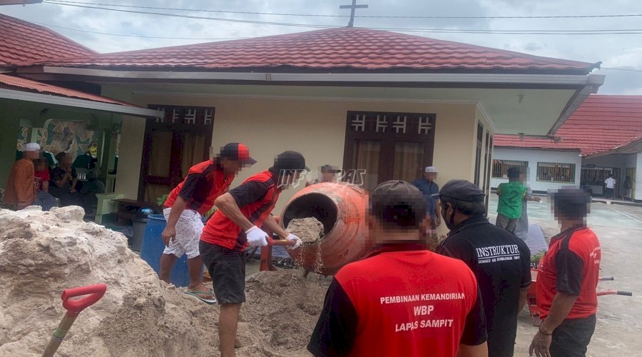 Usai Terima Teori, Peserta Pelatihan Pertukangan Lapas Sampit Langsung Praktik Lapangan 