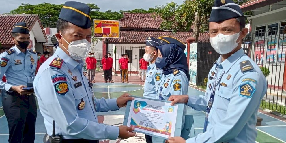 Apresiasi Kinerja, 4 Petugas Lapas Rangkasbitung Diganjar Penghargaan