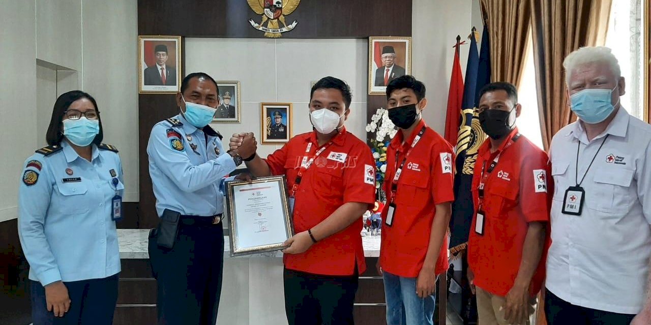 Gelar Aksi Donor Darah, Lapas Ambon Dapat Penghargaan PMI Kota Ambon