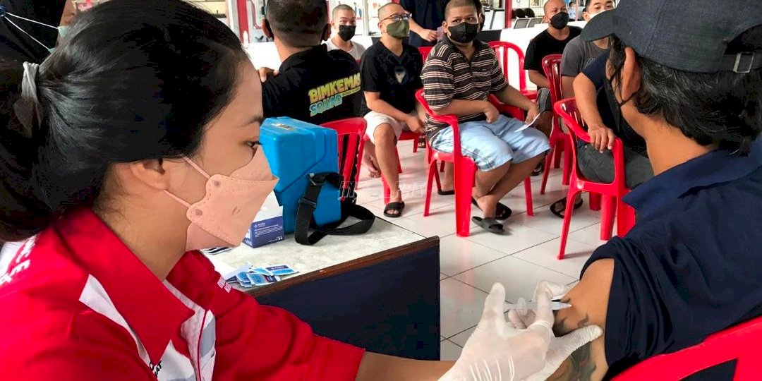 Ribuan Narapidana Lapas Semarang Jalani Vaksinasi Booster