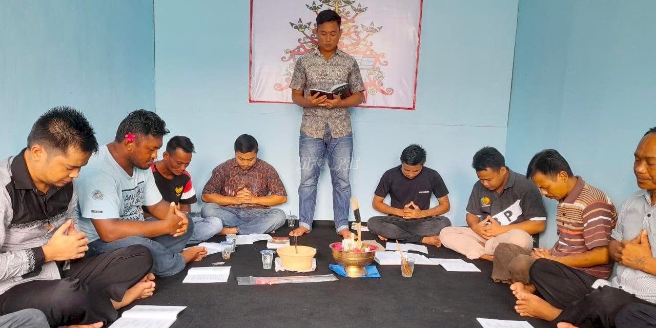 Tingkatkan Keimanan, WBP Hindu Lapas Palangka Raya Ikuti Ibadah Basarah