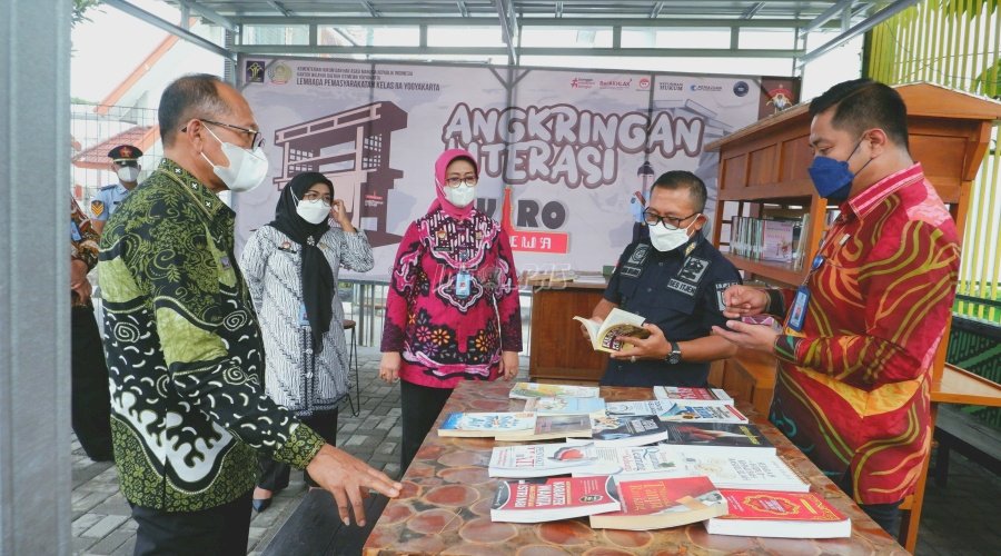 Tingkatkan Minat Baca Tulis WBP, Lapas Yogyakarta Hadirkan Angkringan Literasi