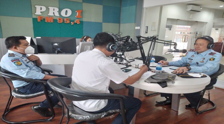 Melalui RRI Jember, Kalapas Bondowoso Uraikan Syarat Kunjungan & Paparkan Pembinaan WBP