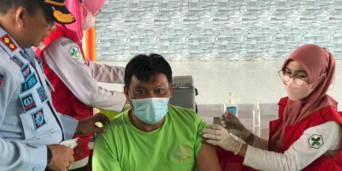 Lapas Narkotika Bandar Lampung Fasilitasi WBP dan Keluarga Vaksinasi Booster
