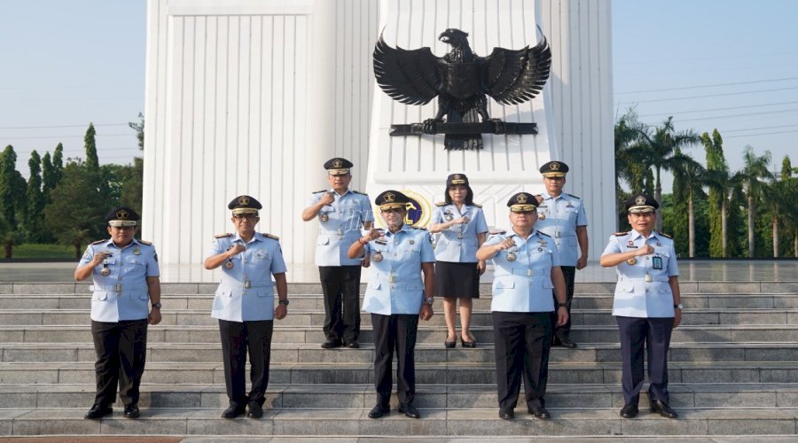 Jelang HDKD, Jajaran Kemenkumham Kenang dan Beri Penghormatan Bagi Para Pahlawan di TMP Kalibata