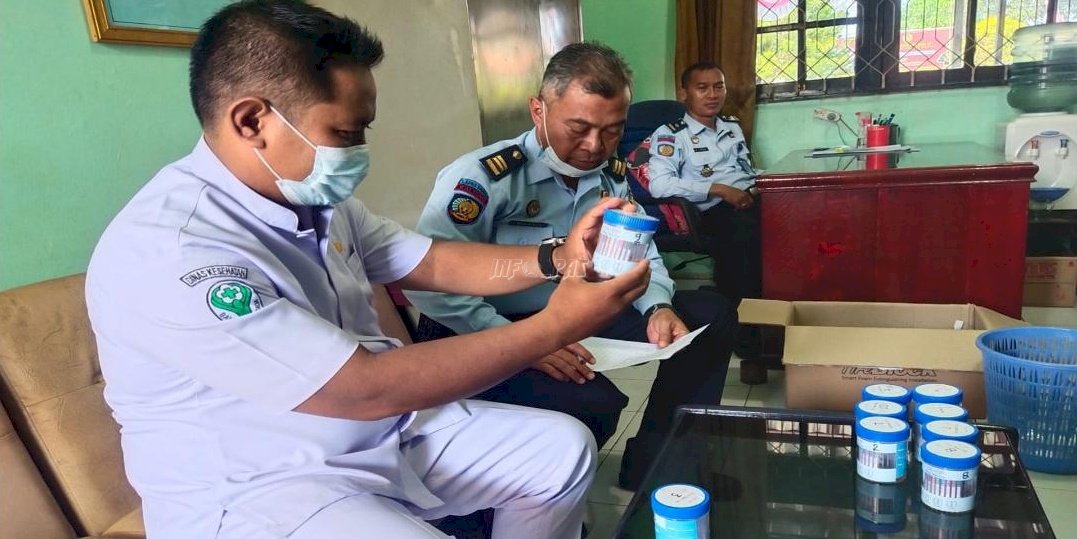 Dites Urine, Pegawai dan WBP Lapas Sampit Bersih dari Narkoba
