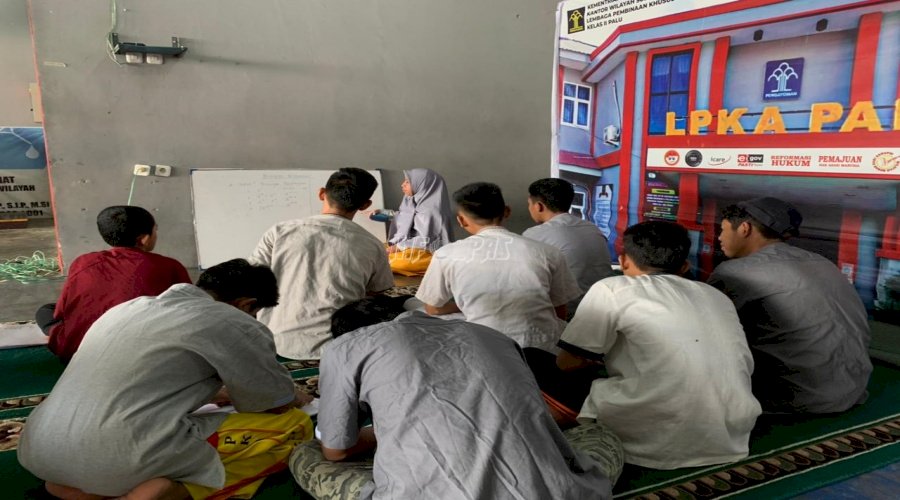 Penuh Keseriusan, Anak LPKA Palu Ikuti Kelas Pendidikan Kesetaraan