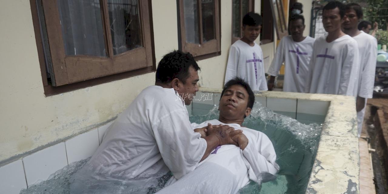 Penebusan Dosa, 11 Narapidana Lapas Semarang Terima Sakramen Baptis