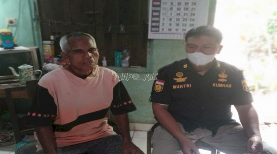 Datangi Rumah Klien PB, PK Bapas Wonosari Pantau Program Bimbingan