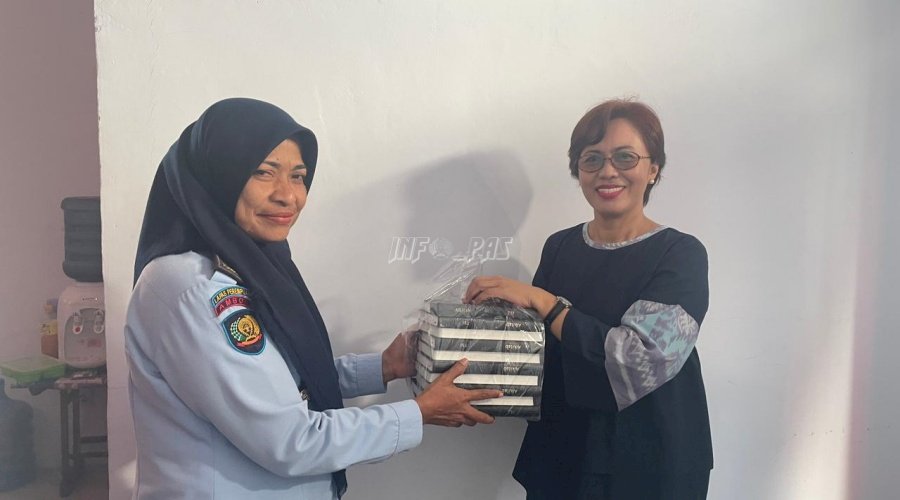 Lapas Perempuan Ambon Terima Alkitab dari Yayasan Ministri Perjanjian