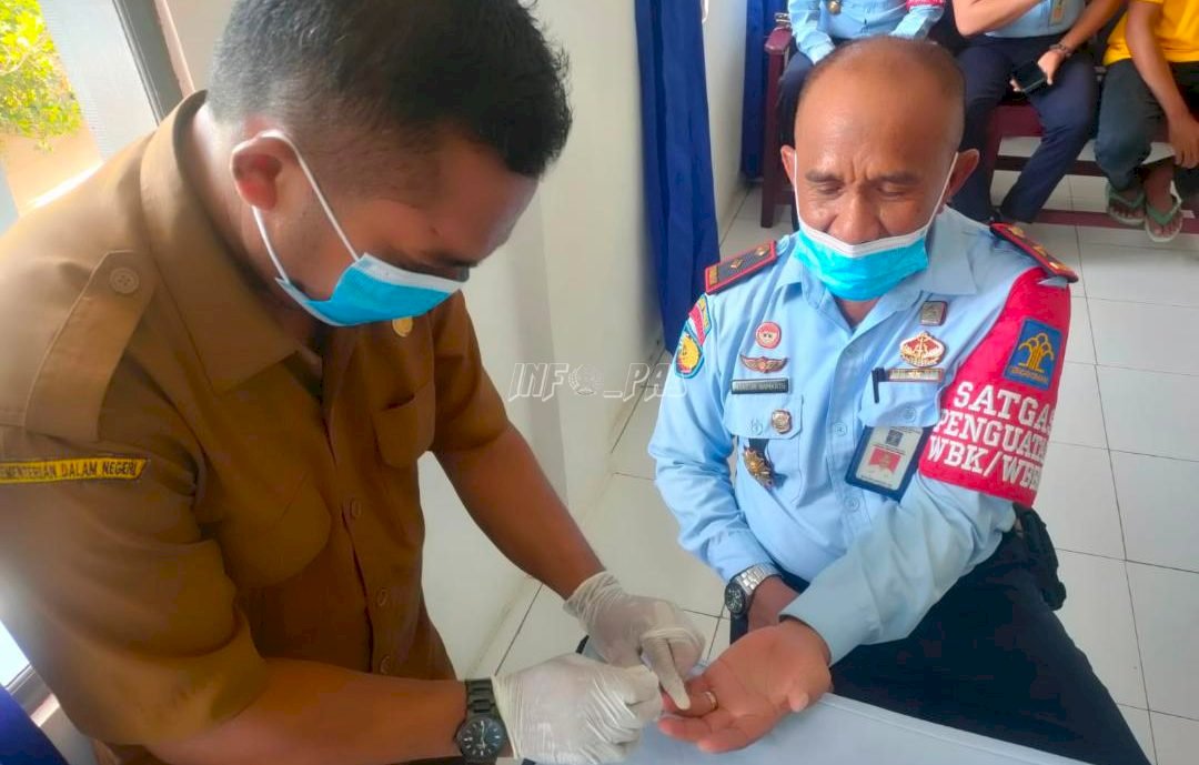 Jalani Tes Deteksi, Petugas dan WBP Lapas Wahai Bebas dari HIV/AIDS