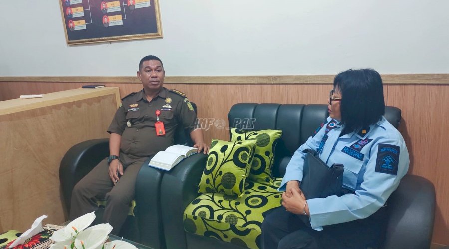 Atasi Masalah Overstay Tahanan, Kasubsi Yantah Rutan Ambon Sambangi Kejari Ambon