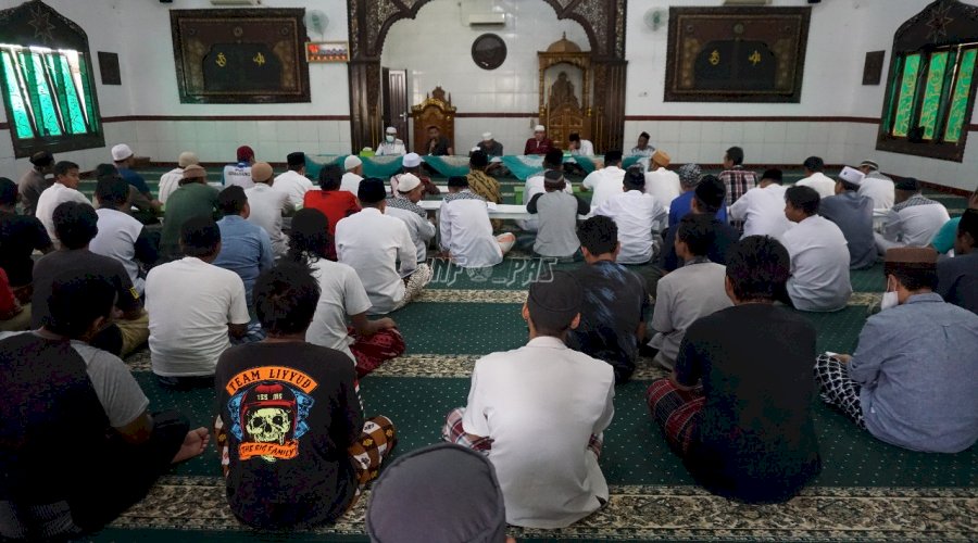 Ratusan Narapidana Lapas Semarang Gelar Doa Bersama Untuk Korban Gempa Cianjur
