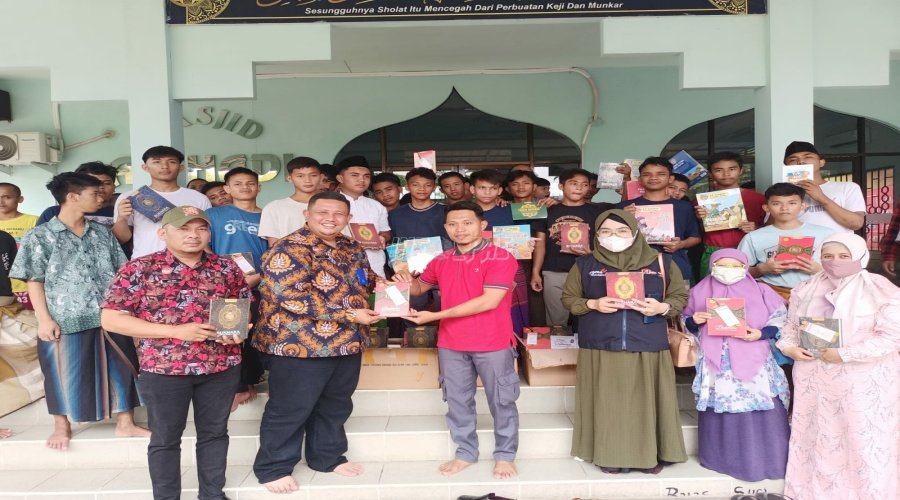 LPKA Medan Terima Wakaf Al-Qur'an dan Buku Islami