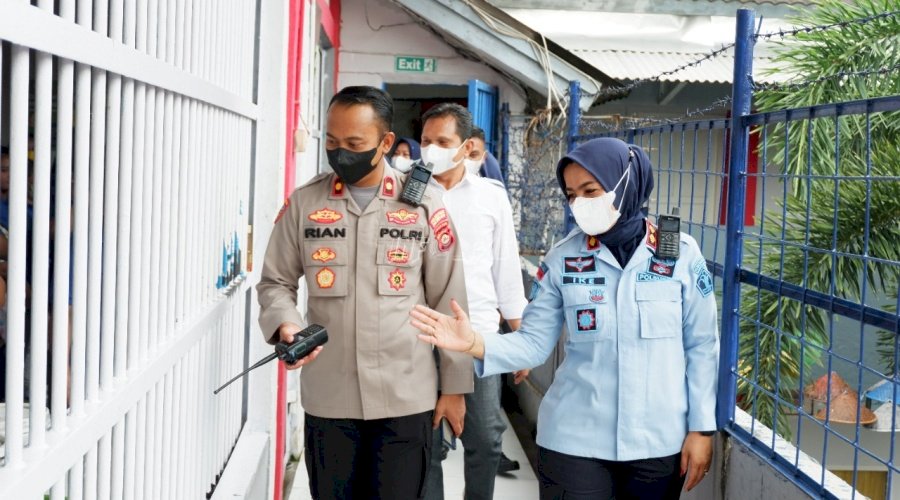 Kalapas Perempuan Palembang Ajak Kapolsek Ilir Barat I Keliling Blok Hunian