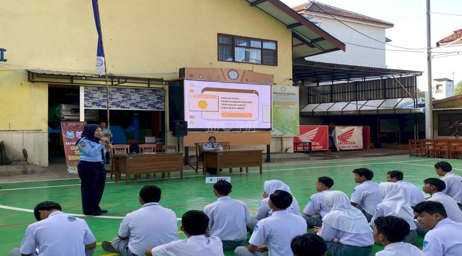 Cegah Pelajar Langgar Hukum dengan Bapas Kediri Goes to School 