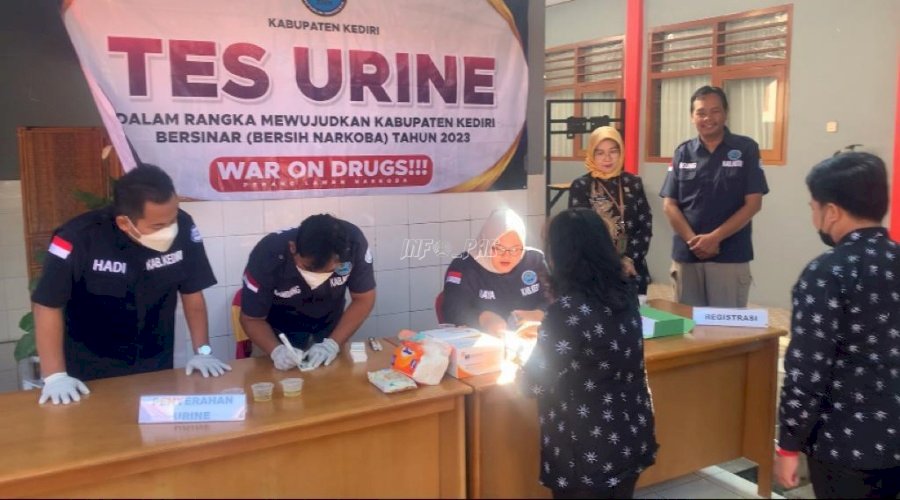 Cegah Peredaran Narkoba, Bapas Kediri Gelar Tes Urine Petugas