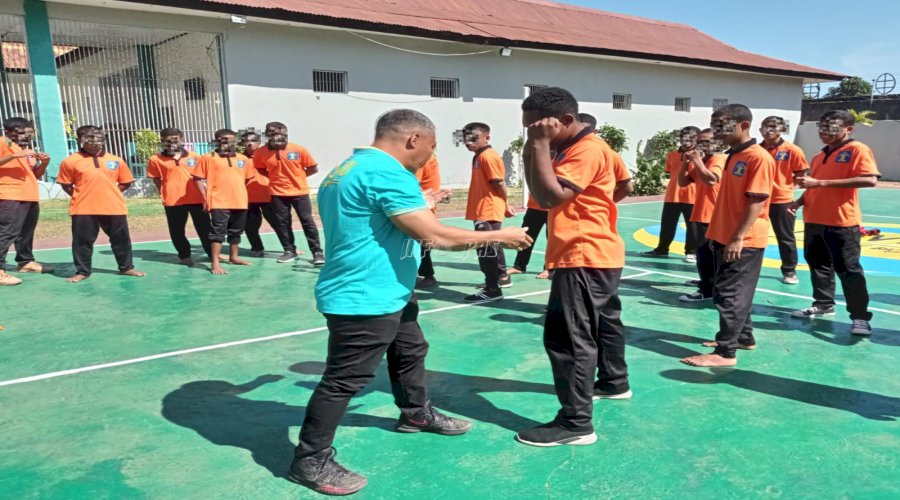 Latih Fisik Anak Binaan, LPKA Kupang Hadirkan Mantan Petinju Nasional