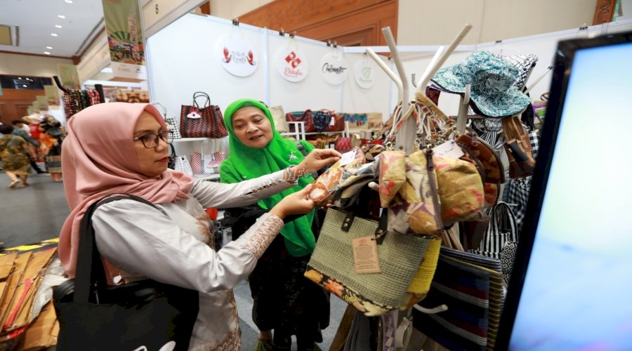 Tampilkan Karya Warga Binaan, Lapas Perempuan Semarang Meriahkan Pameran INACRAFT 