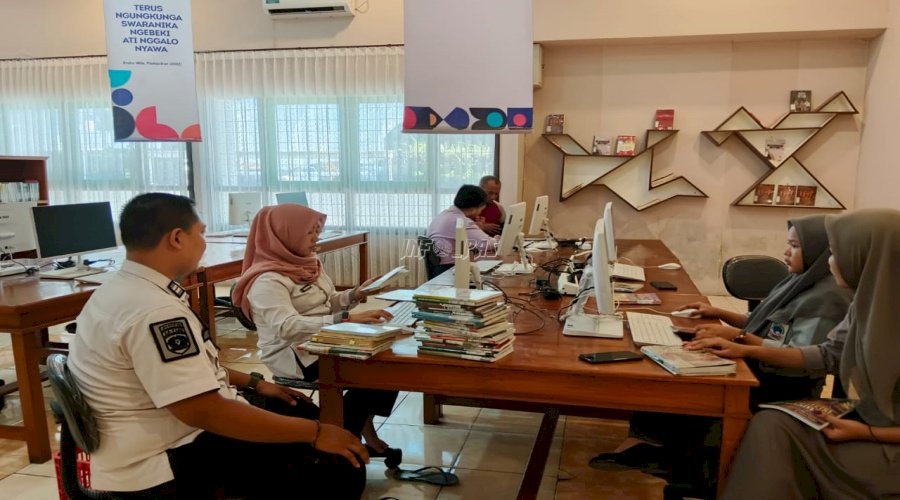 Gandeng Dinas Perpustakaan dan Kearsipan, Lapas Banyuwangi Perbanyak Buku di Perpustakaan