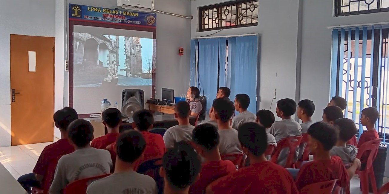 LPKA Medan dan PKBM Bintula Ajak Anak Binaan Evaluasi Pembelajaran dari Film Rudy Habibie