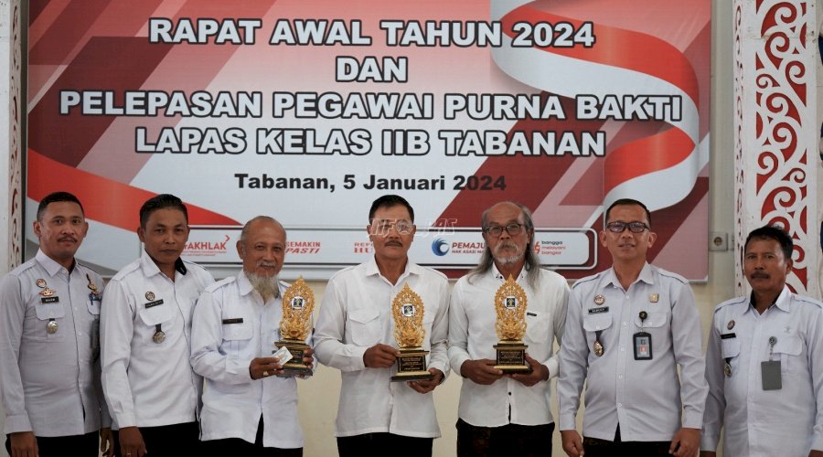 Penuh Haru, Lapas Tabanan Lepas 3 Petugas Purnabakti