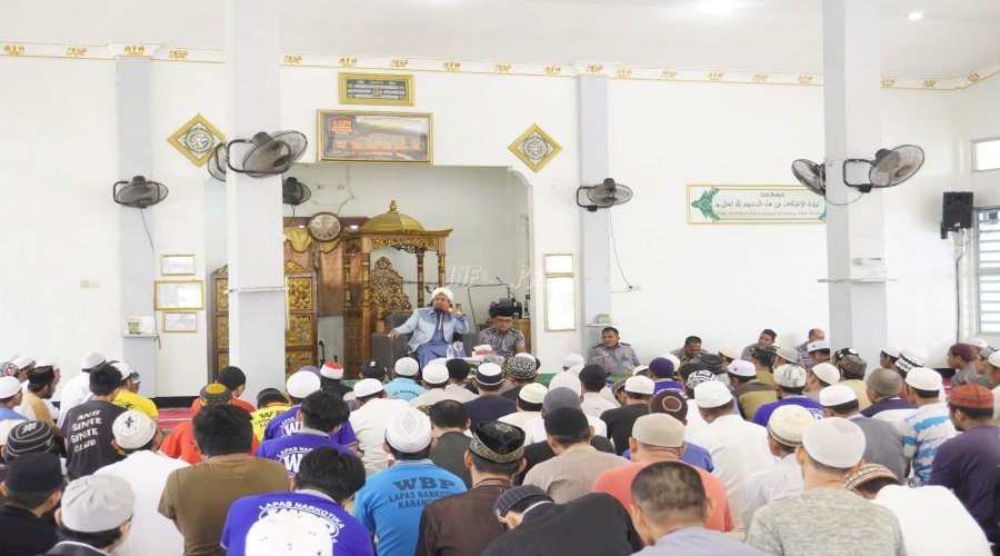 Warga Binaan Lapas Narkotika Karang Intan Dengarkan Siraman Rohani dari Ustaz Abdurrahman