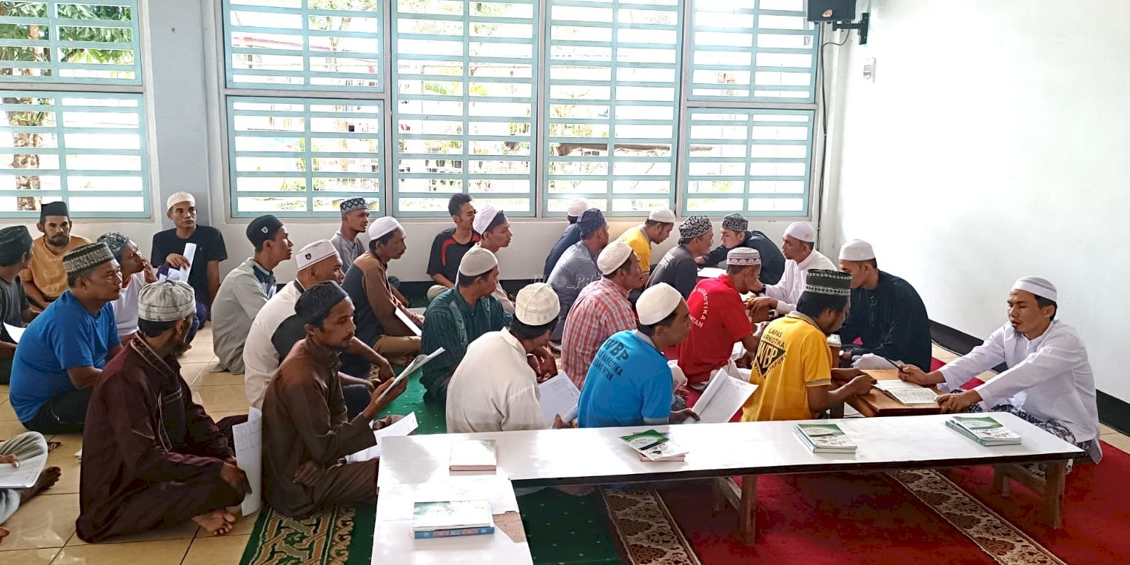 Warga Binaan Lapas Narkotika Karang Intan Antusias Belajar Baca Tulis Al-Qur’an